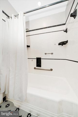 7604 ADELPHI RD, Hyattsville, MD 20783