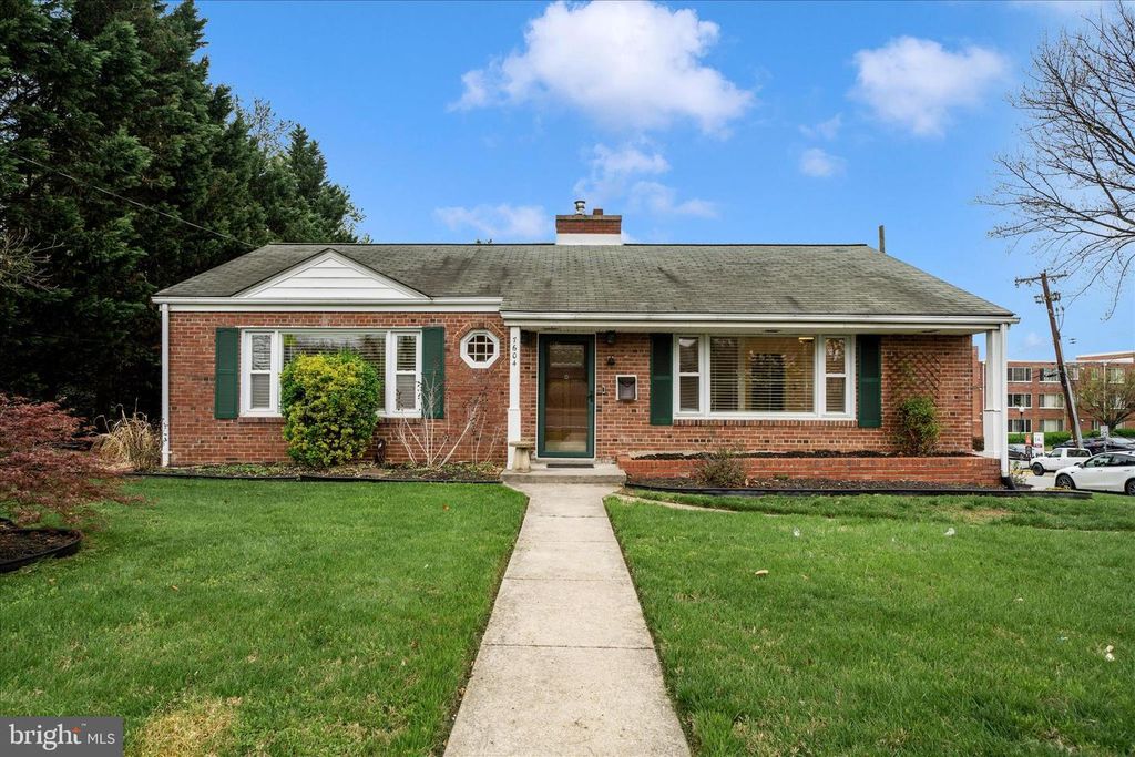 7604 ADELPHI RD, Hyattsville, MD 20783