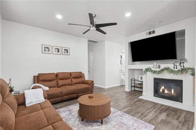 19904 Holly Drive, Saugus, CA 91350