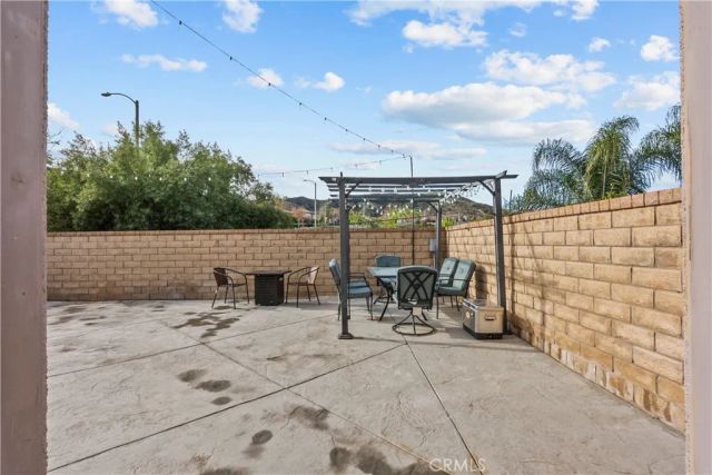 19904 Holly Drive, Saugus, CA 91350