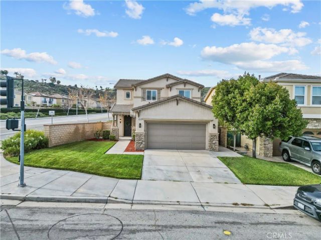 19904 Holly Drive, Saugus, CA 91350