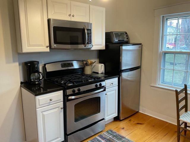 1 Middle 3, Marblehead, MA 01945