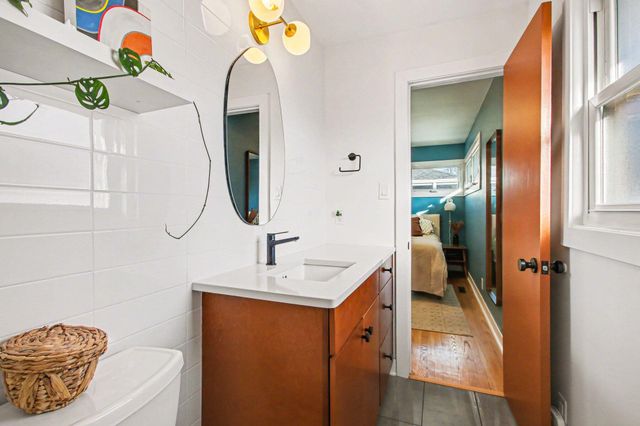 218 Sunset Lane, Munster, IN 46321