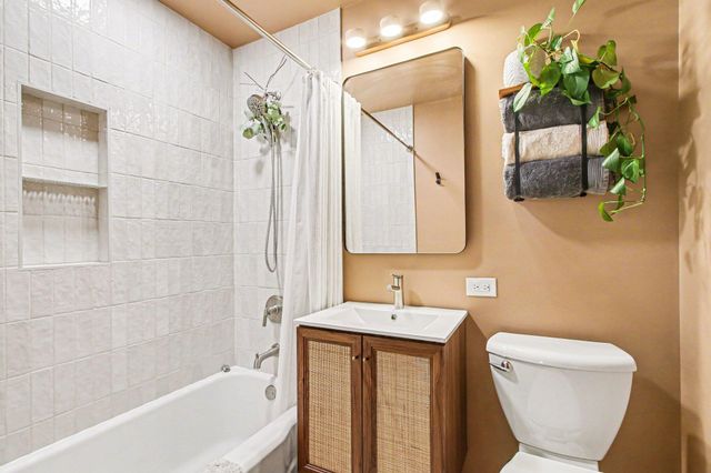 218 Sunset Lane, Munster, IN 46321