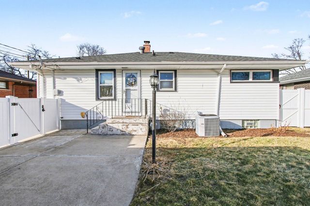 218 Sunset Lane, Munster, IN 46321