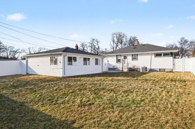 218 Sunset Lane, Munster, IN 46321