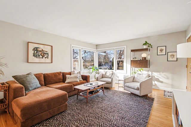 218 Sunset Lane, Munster, IN 46321