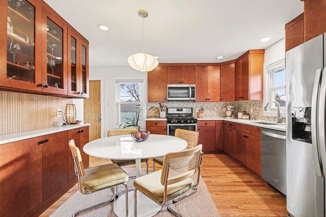 218 Sunset Lane, Munster, IN 46321