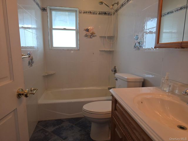 2871 Shore Road, Seaford, NY 11783
