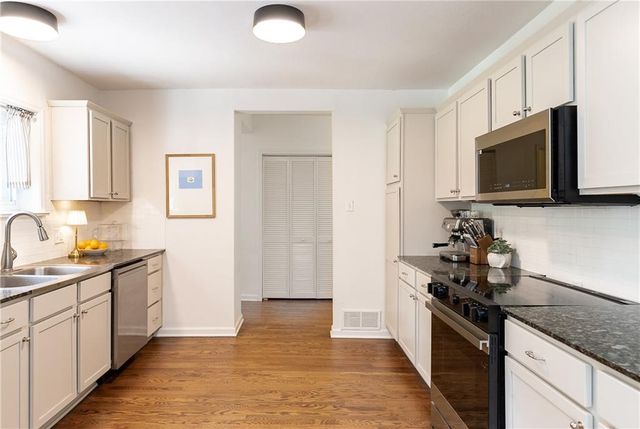6318 W 54th Street, Mission, KS 66202