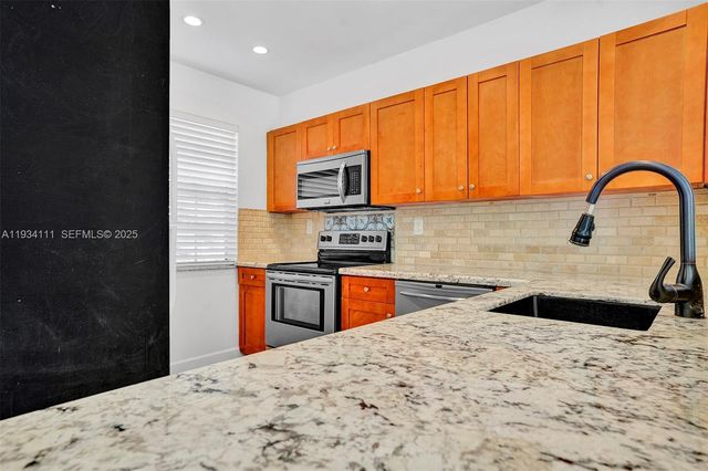 20985 SW 84th Ave, Cutler Bay, FL 33189