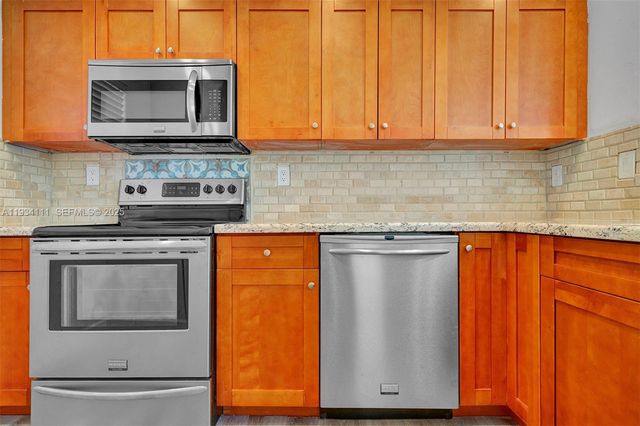 20985 SW 84th Ave, Cutler Bay, FL 33189