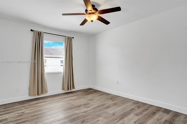 20985 SW 84th Ave, Cutler Bay, FL 33189