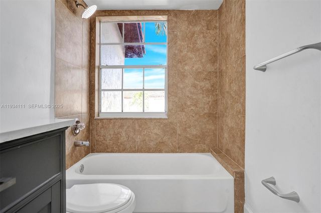 20985 SW 84th Ave, Cutler Bay, FL 33189