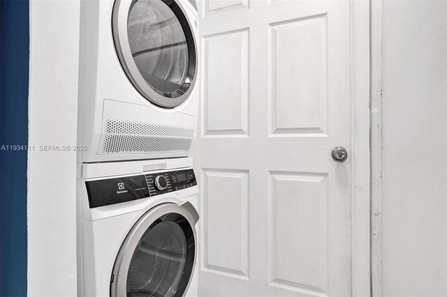 20985 SW 84th Ave, Cutler Bay, FL 33189