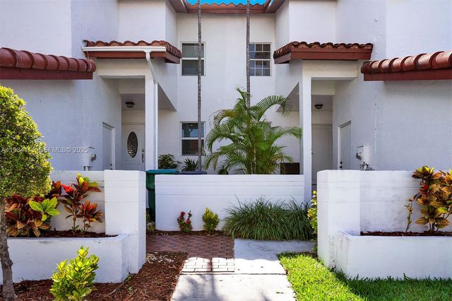 20985 SW 84th Ave, Cutler Bay, FL 33189