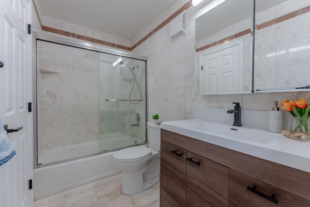 410 Auburn Way 19, San Jose, CA 95129
