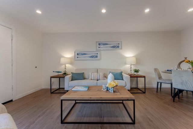 410 Auburn Way 19, San Jose, CA 95129