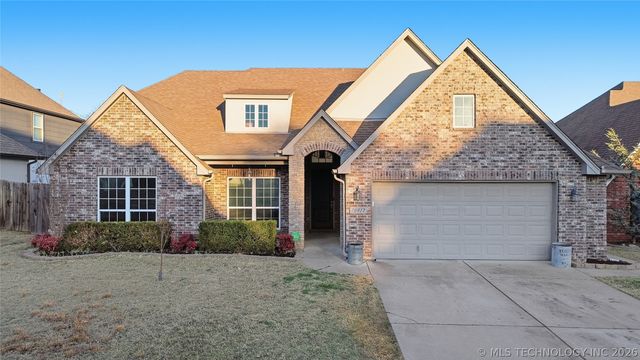 10917 S Sycamore Street, Jenks, OK 74037