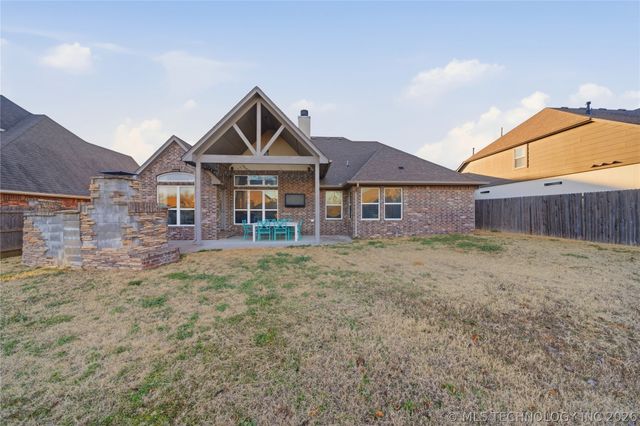 10917 S Sycamore Street, Jenks, OK 74037