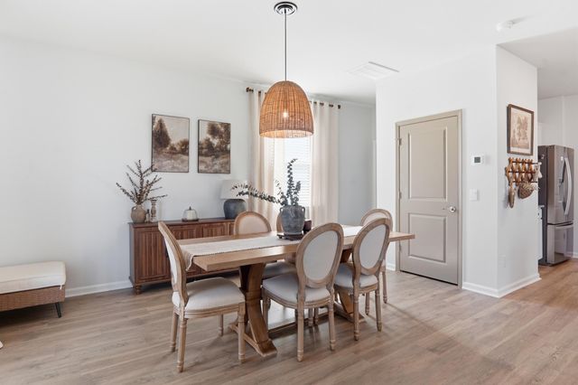 190 E Pinckney Street, Summerville, SC 29485