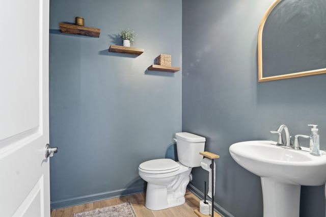 190 E Pinckney Street, Summerville, SC 29485