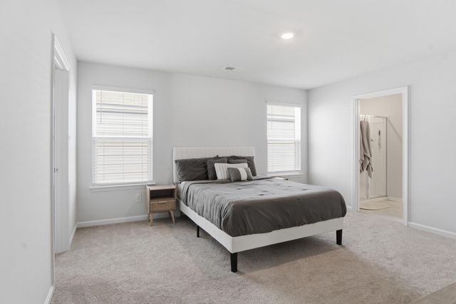 190 E Pinckney Street, Summerville, SC 29485