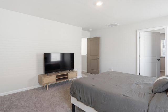 190 E Pinckney Street, Summerville, SC 29485