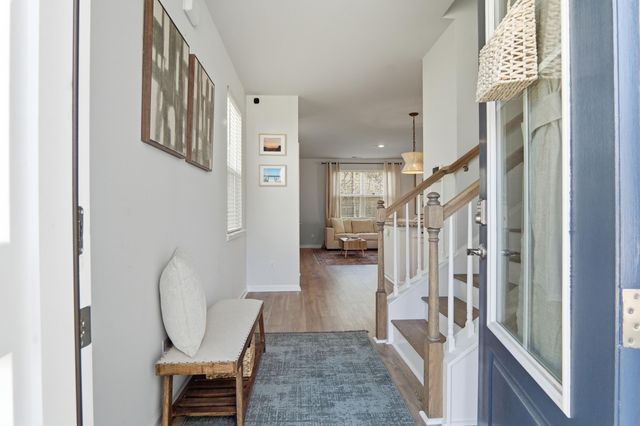 190 E Pinckney Street, Summerville, SC 29485