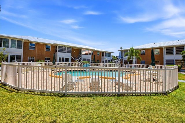 22333 EDGEWATER DRIVE C2, Punta Gorda, FL 33980