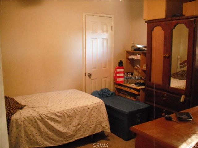 711 E Pine, Compton, CA 90221