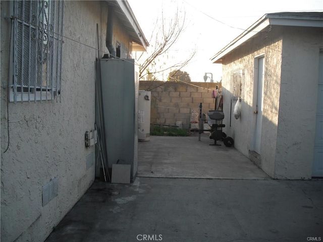 711 E Pine, Compton, CA 90221