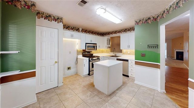 1920 Glynmoore Drive, Lawrenceville, GA 30043