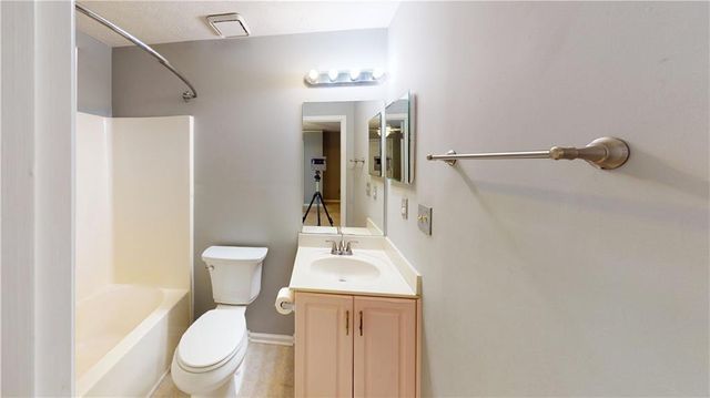 1920 Glynmoore Drive, Lawrenceville, GA 30043