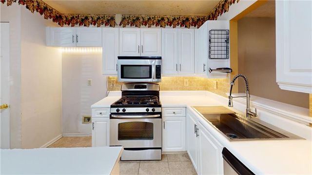 1920 Glynmoore Drive, Lawrenceville, GA 30043