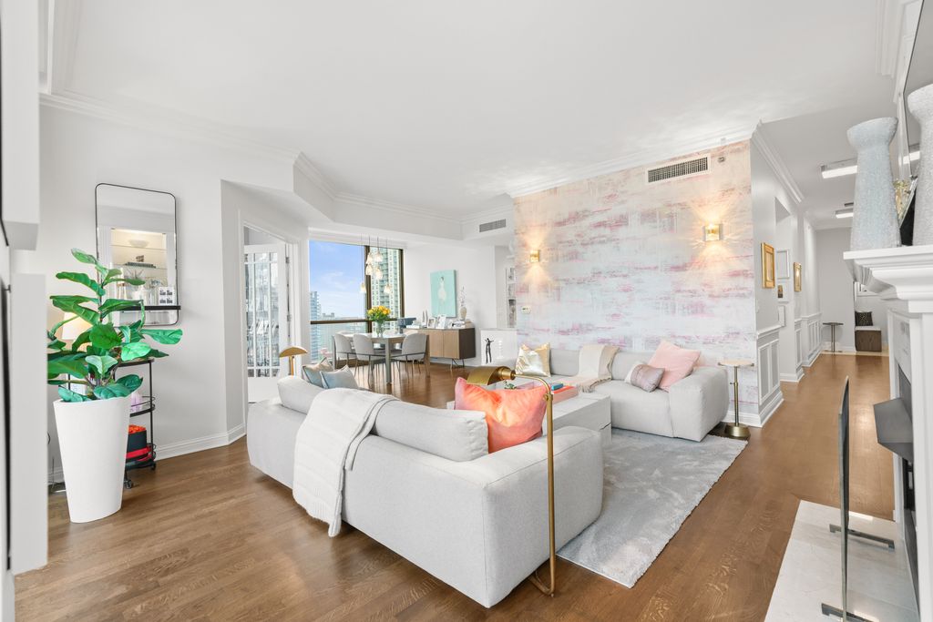 21 E HURON Street 2102, Chicago, IL 60611 — photo 5