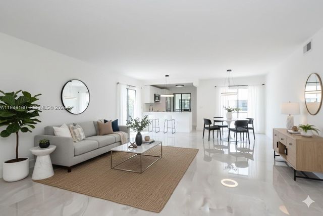 16461 Blatt Blvd 104, Weston, FL 33326