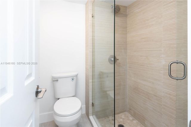 16461 Blatt Blvd 104, Weston, FL 33326