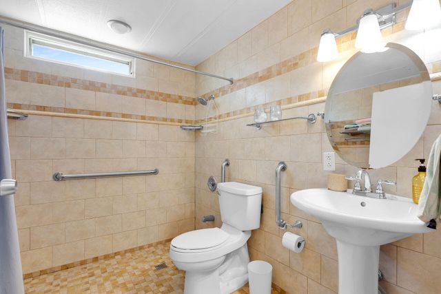 143 2nd Court, Key Largo, FL 33037