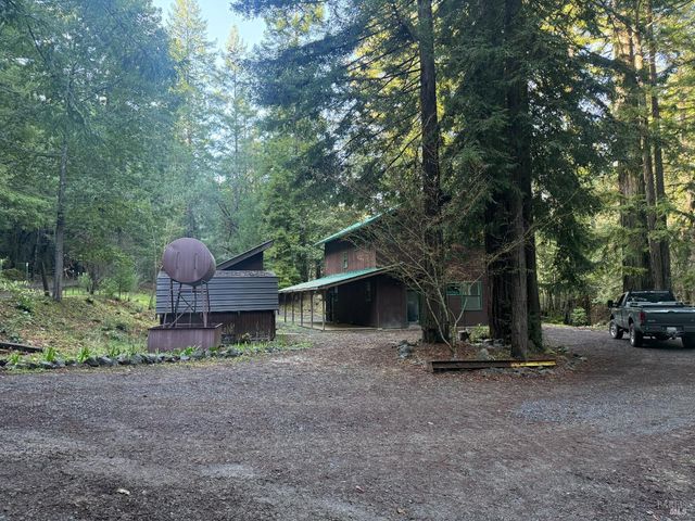 17001 Walker Lake Rd, Willits, CA 95490