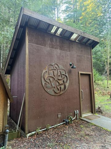 17001 Walker Lake Rd, Willits, CA 95490