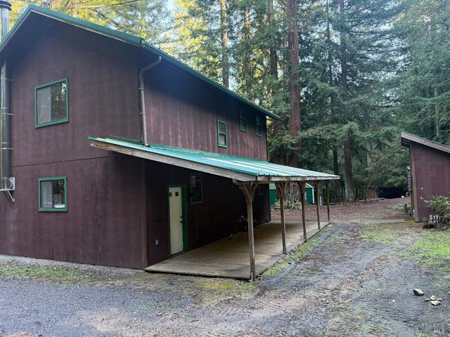 17001 Walker Lake Rd, Willits, CA 95490