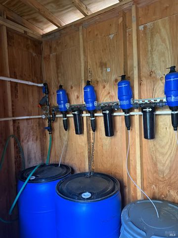 17001 Walker Lake Rd, Willits, CA 95490