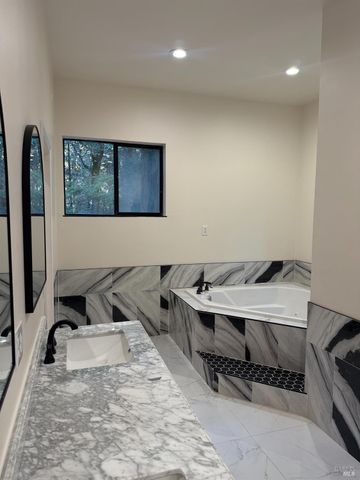 17001 Walker Lake Rd, Willits, CA 95490