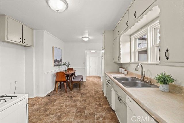 616 Monterey Street, Redlands, CA 92373