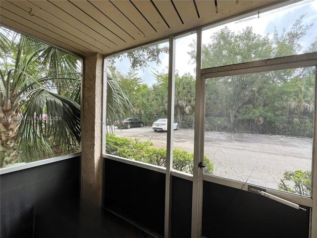 2800 NW 56th Avenue E103, Lauderhill, FL 33313