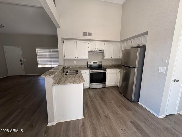 5331 W VOLTAIRE Drive, Glendale, AZ 85304