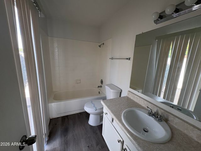 5331 W VOLTAIRE Drive, Glendale, AZ 85304