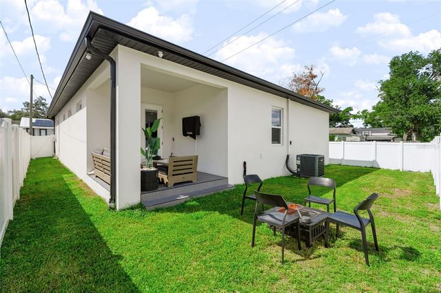 2143 W SAINT CONRAD STREET, Tampa, FL 33607