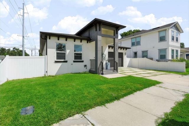 2143 W SAINT CONRAD STREET, Tampa, FL 33607